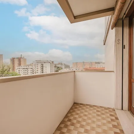 Viky Flat - 15 Min From & Free Parking Venecia