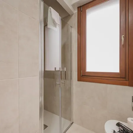 Viky Flat - 15 Min From & Free Parking Apartament *