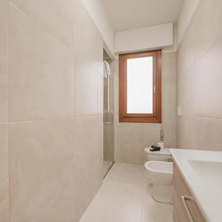 Viky Flat - 15 Min From & Free Parking *
